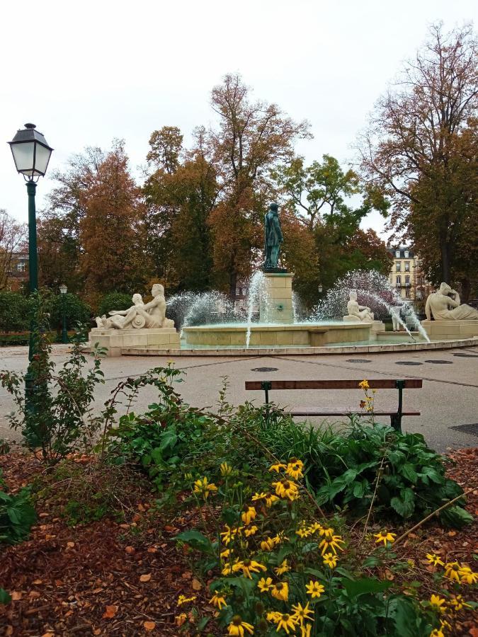 Rare A Colmar - Appartement Champ De Mars Vue Sur Parc - 70M2 - 2 Chambres Eksteriør bilde